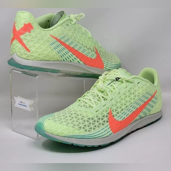 Athletic_Shoes